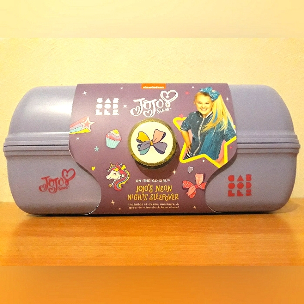 Jojo Siwa Neon Sleepover Party Set (Bracelets, Stickers, Markers)